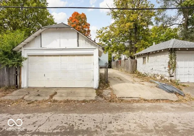 23rd image of 901 N Parker Ave, Indianapolis, IN 46201 | MLS# 22084243