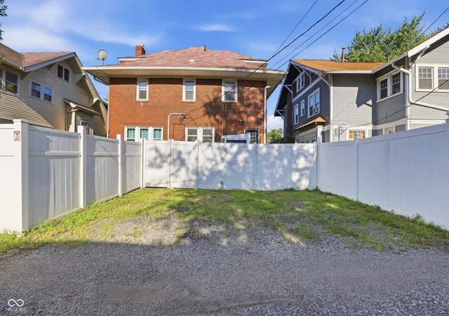 2nd image of 3025 N College Ave, Indianapolis, IN 46205 | MLS# 22084295