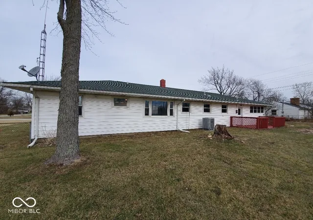 Photo 2 of Single family home for sale at 203 W Walnut St, Farmland, IN 47340 | MLS# 22084303 | Listing updated on 2026-10-08