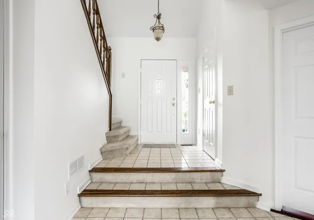 5th image of 7570 Pinesprings West Dr, Indianapolis, IN 46256 | MLS# 22084313
