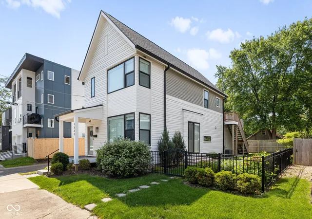 1st image of 1521 Marlowe Ave, Indianapolis, IN 46201 | MLS# 22084435