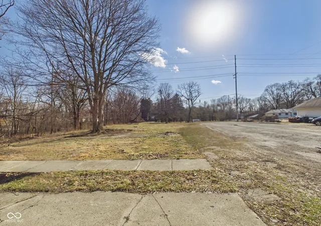 Photo 2 of Land for sale at 0 Cross E St, Anderson, IN | MLS# 22084643 | Listing updated on 2026-10-02
