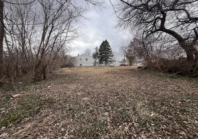Photo 3 of Sale Pending at 9907 Strathmore Ct, Indianapolis, IN 46235 | MLS# 22084897 | Listing updated on 2026-03-10