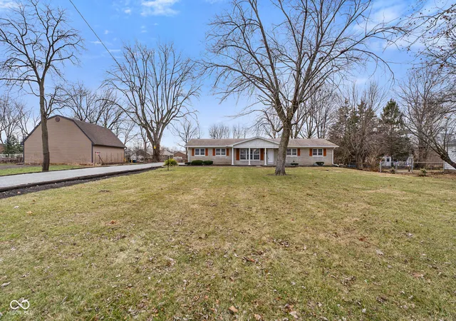 5th image of 2215 Albany St, Beech Grove, IN 46107 | MLS# 22085138