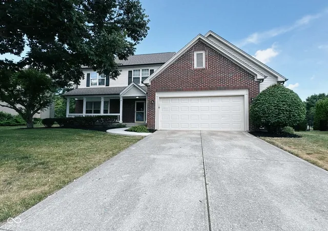 Photo 2 of Sale Pending at 10744 Putnam Pl, Carmel, IN 46032 | MLS# 22085233 | Listing updated on 2026-08-10