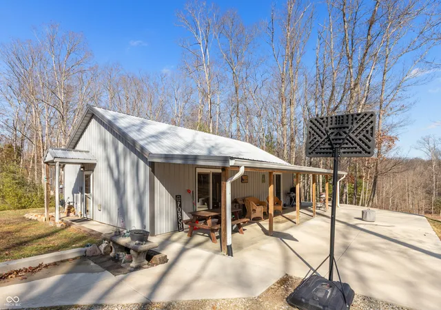 Photo 3 of Single family home for sale at 3391 W County Rd 1125 N, Seymour, IN 47274 | MLS# 22085292 | Listing updated on 2026-08-31