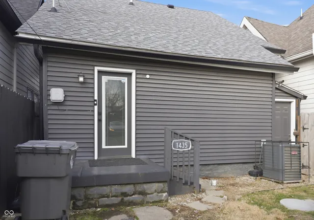 43rd image of 1435 S Illinois St, Indianapolis, IN 46225 | MLS# 22085306