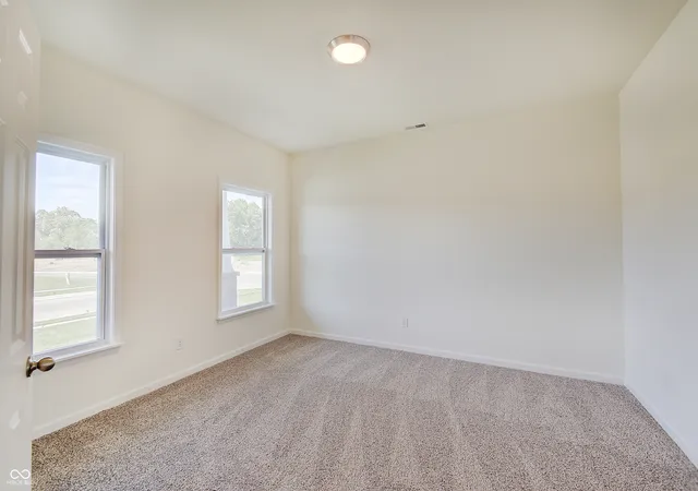 Photo 4 of Single family home for sale at 4975 E Daisy Ln, Mooresville, IN 46158 | MLS# 22085327 | Listing updated on 2026-09-29
