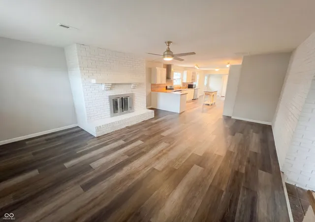 3rd image of 2122 Danbury Dr, Indianapolis, IN 46231 | MLS# 22085502