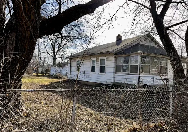 2nd image of 2913 S Rybolt Ave, Indianapolis, IN 46241 | MLS# 22085714