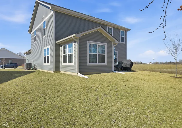 Homes for sale in Lapel, IN | 610 Persimmon Pass, Lapel, IN 46051 | MLS# 22085915