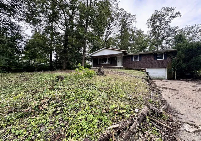 Photo 2 of Single family home for sale at 6425 W Todd Ct, North Vernon, IN 47265 | MLS# 22085938 | Listing updated on 2026-09-03