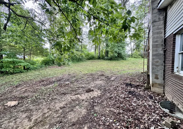 Photo 3 of Single family home for sale at 6425 W Todd Ct, North Vernon, IN 47265 | MLS# 22085938 | Listing updated on 2026-09-03