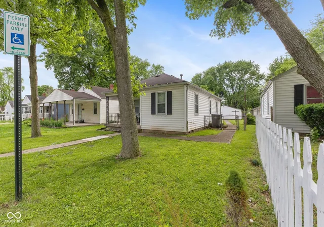 Homes for sale in Indianapolis, IN | 1116 N Berwick Ave, Indianapolis, IN 46222 | MLS# 22085972