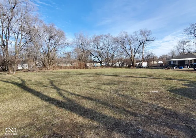 Photo 2 of Land for sale at 2857 Spruce St, Indianapolis, IN 46203 | MLS# 22086012 | Listing updated on 2026-04-06