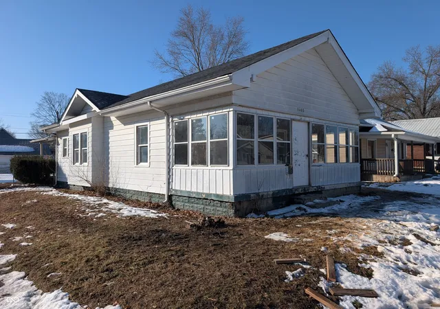 1st image of 1403 W 4th St, Anderson, IN 46016 | MLS# 22086041