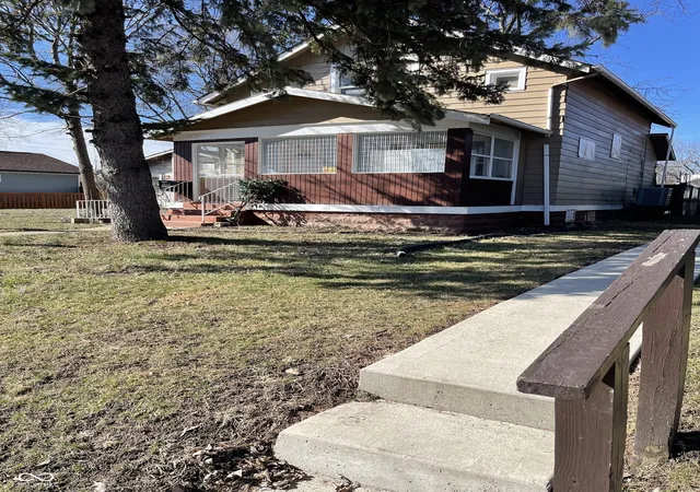1st image of 810 N Tuxedo St, Indianapolis, IN 46201 | MLS# 22086055