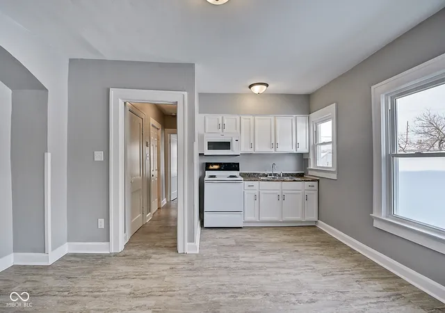 3rd image of 412 N Bradley Ave, Indianapolis, IN 46201 | MLS# 22086130