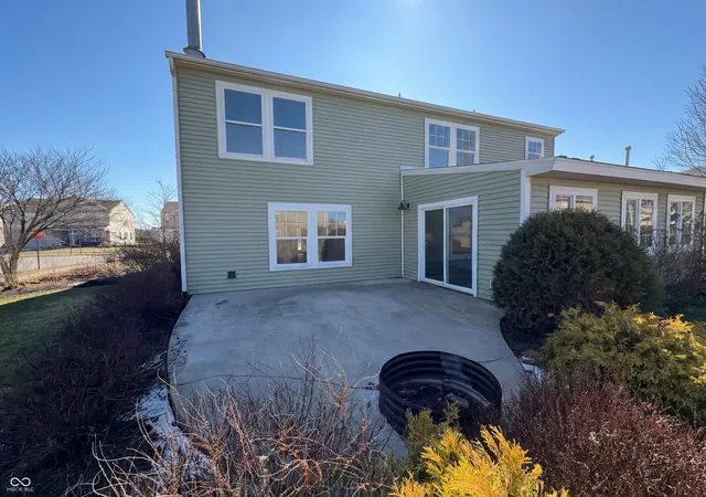 Photo 4 of Single family home for sale at 8251 S Evening Dr, Pendleton, IN 46064 | MLS# 22086173 | Listing updated on 2026-09-25