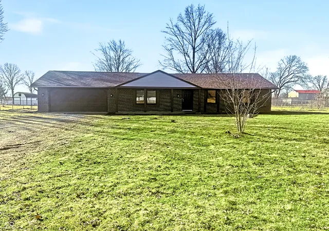 Homes for sale in Alexandria, IN | 1885 E Tumbleweed Ln, Alexandria, IN 46001 | MLS# 22086292