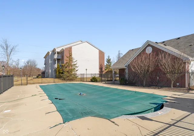Homes for sale in Indianapolis, IN | 6231 Amber Creek Ln #310, Indianapolis, IN 46237 | MLS# 22086824