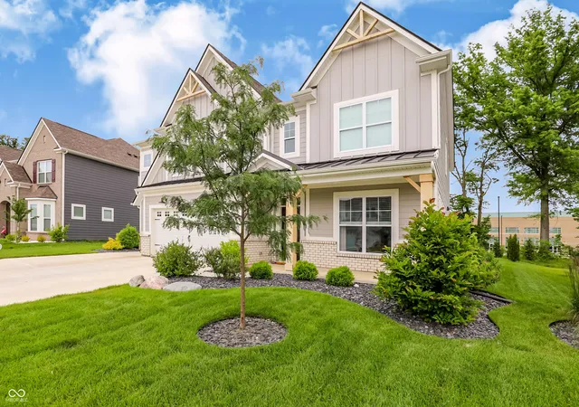 2nd image of 10702 Oak Bend Blvd, Indianapolis, IN 46239 | MLS# 22086841