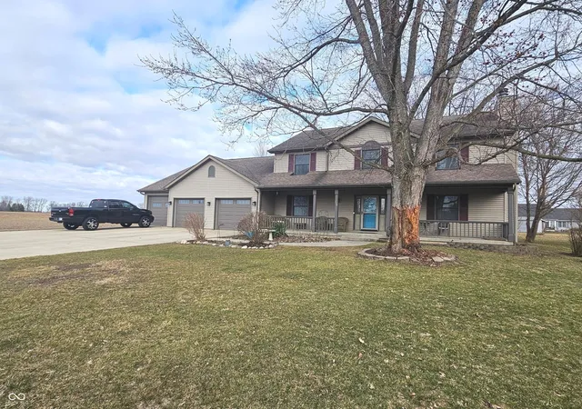3rd image of 716 Allen Dr, Sweetser, IN 46987 | MLS# 22086875