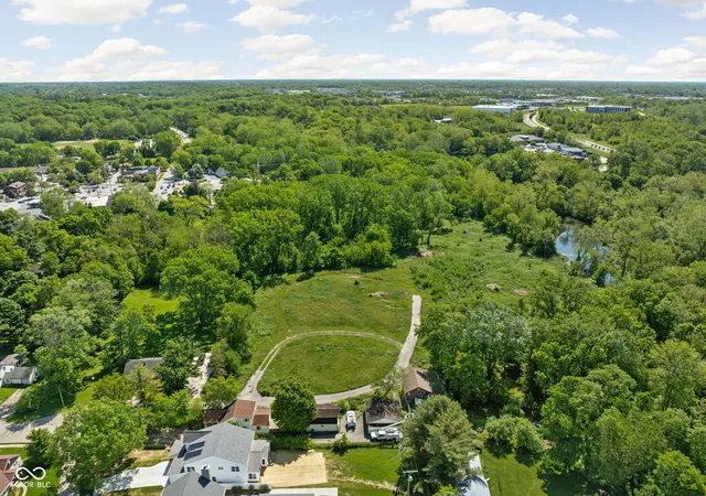 4th image of 410 S Fourth St, Zionsville, IN 46077 | MLS# 22086982