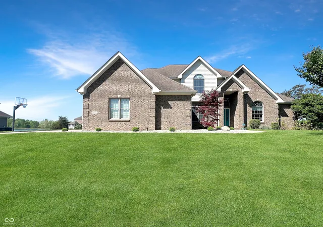 1st image of 6075 Waterside Dr, Columbus, IN 47201 | MLS# 22086996