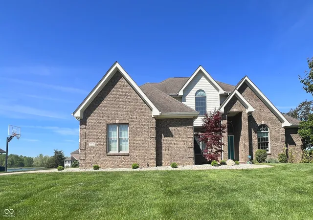 64th image of 6075 Waterside Dr, Columbus, IN 47201 | MLS# 22086996
