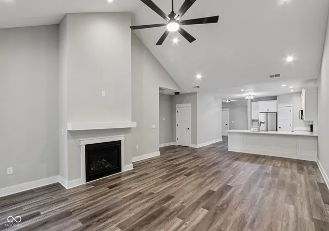 2nd image of 2843 Grandview Ln, Greenwood, IN 46143 | MLS# 22087022