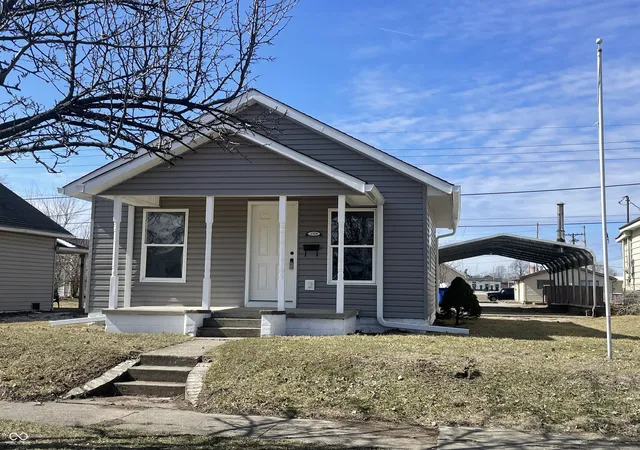 Single family home for sale at 1329 S Locke St, Kokomo, IN 46902 | MLS# 22087027
