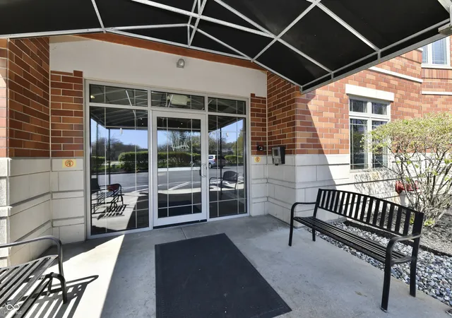 4th image of 20971 Shoreline Ct #302, Noblesville, IN 46062 | MLS# 22087058