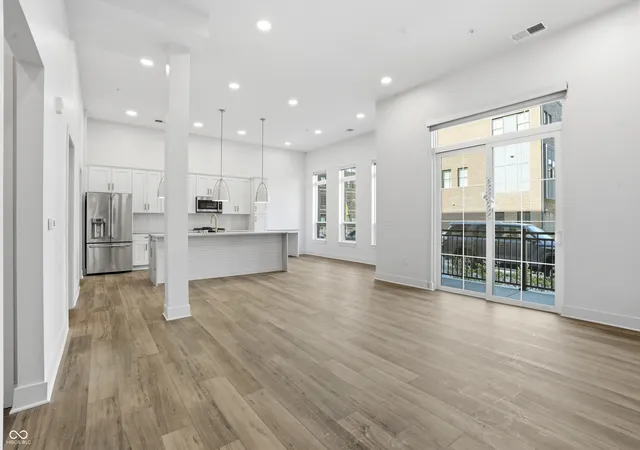 4th image of 925 Veterans Wy #104, Carmel, IN 46032 | MLS# 22087318