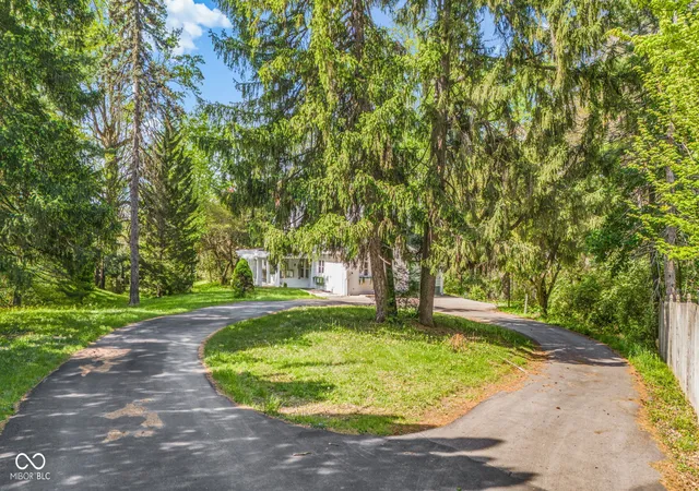 Photo 3 of Single family home for sale at 1207 Van Buskirk Rd, Anderson, IN 46011 | MLS# 22087553 | Listing updated on 2026-08-27