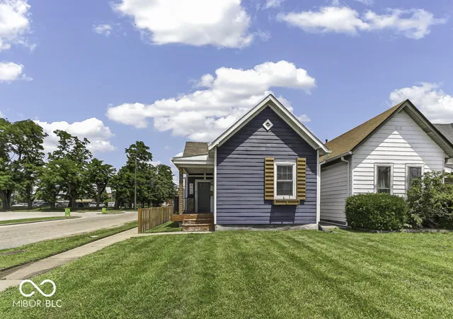 3rd image of 302 Terrace Ave, Indianapolis, IN 46225 | MLS# 22087637
