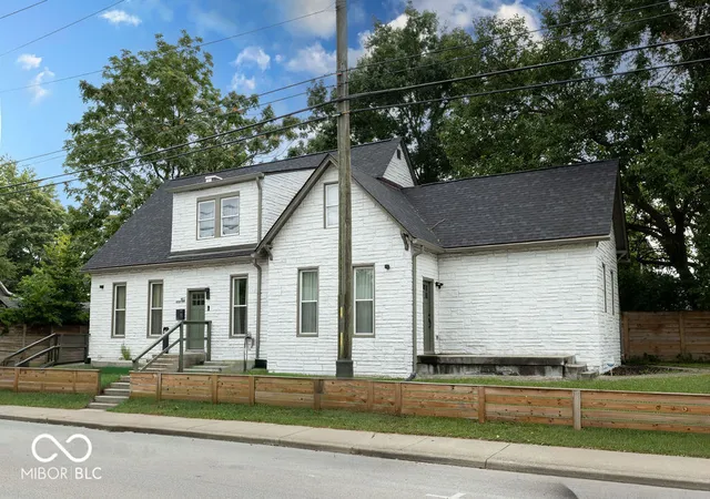 2nd image of 1102 Pleasant St, Indianapolis, IN 46203 | MLS# 22087724
