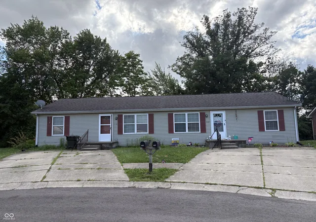 1st image of 764 768 Kara Ct, Greenfield, IN 46140 | MLS# 22087800