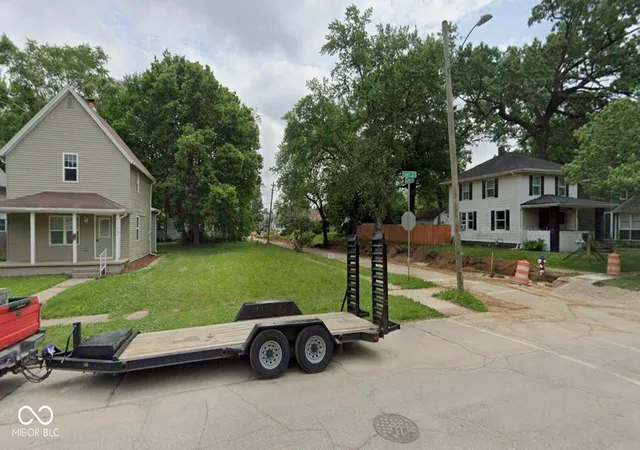 Photo 2 of Sale Pending at 1726 Leer St, South Bend, IN 46613 | MLS# 22087849 | Listing updated on 2026-09-29