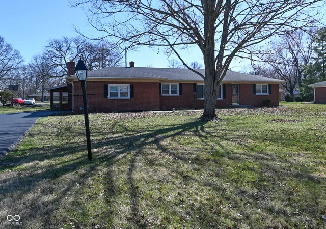 2nd image of 6347 E Breamore Rd, Indianapolis, IN 46220 | MLS# 22088046