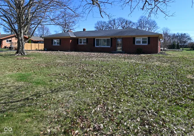 3rd image of 6347 E Breamore Rd, Indianapolis, IN 46220 | MLS# 22088046