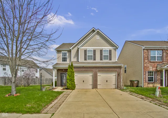 Homes for sale in Columbus, IN | 2542 Middle View Dr, Columbus, IN 47201 | MLS# 22088050