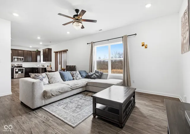 5th image of 10317 Caprock Canyon Dr, Indianapolis, IN 46229 | MLS# 22088107