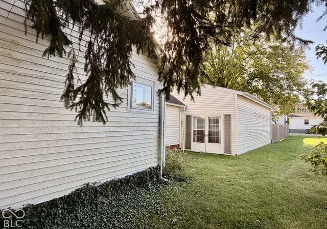 Photo 4 of Single family home for sale at 106 N Indiana St, Roachdale, IN 46172 | MLS# 22088208 | Listing updated on 2026-10-10