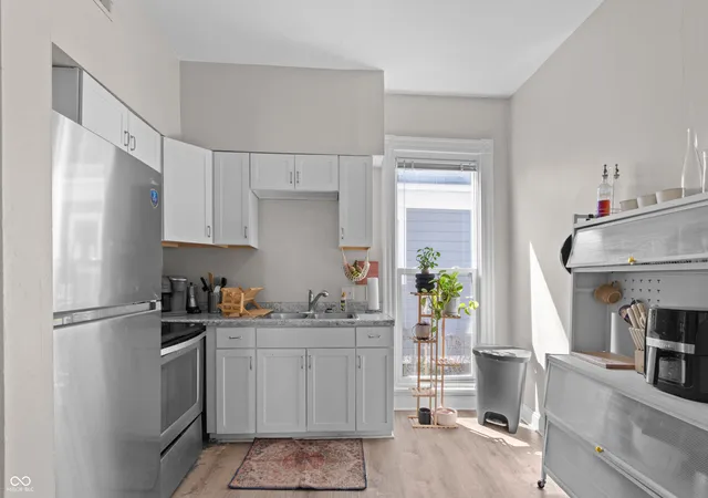4th image of 2341 N Kenwood Ave, Indianapolis, IN 46208 | MLS# 22088319