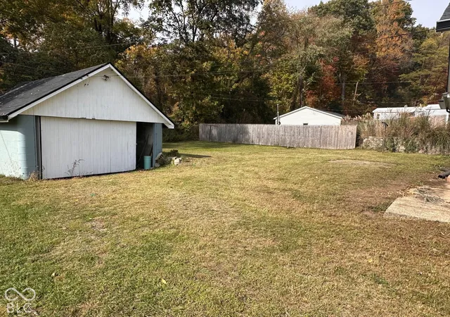 Photo 3 of Single family home for sale at 767 Laymon Ave, Spencer, IN 47460 | MLS# 22088412 | Listing updated on 2026-10-27