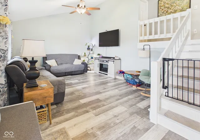Photo 2 of Sale Pending at 1505 E 42nd Street, Anderson, IN 46013 | MLS# 22088463 | Listing updated on 2026-07-28