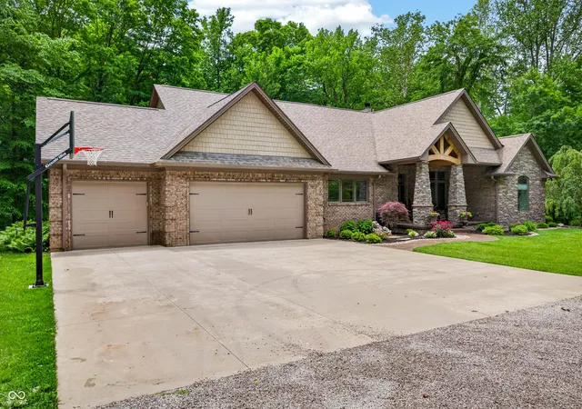 Photo 3 of Single family home for sale at 7777 E County Rd 50 N, Seymour, IN 47274 | MLS# 22088488 | Listing updated on 2026-07-23