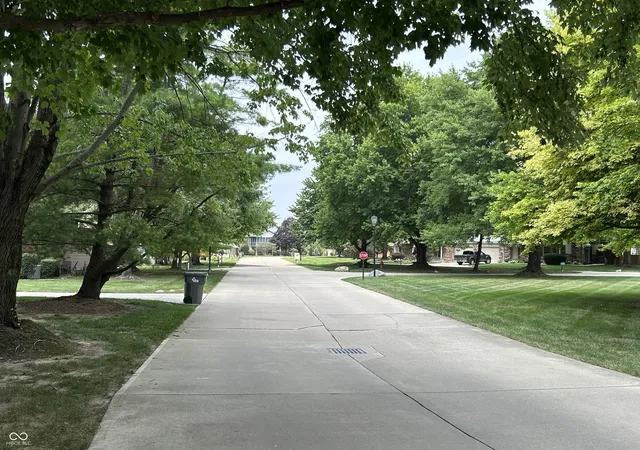 Photo 3 of Sale Pending at 7580 Castleton Farms Dr W #14, Indianapolis, IN 46256 | MLS# 22088516 | Listing updated on 2026-09-11