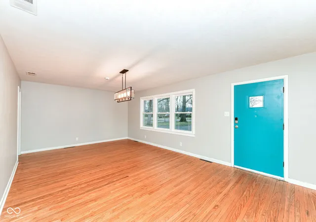 4th image of 4525 Melbourne Rd, Indianapolis, IN 46228 | MLS# 22088547